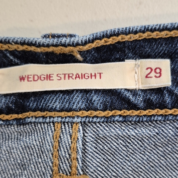 Levi's Women's Wedgie Straight Leg Button-Fly Raw Hem Ankle Jeans - Size 29W-26L - Picture 14 of 16